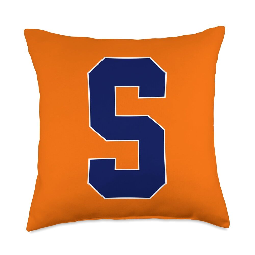 9533 Throw Pillow